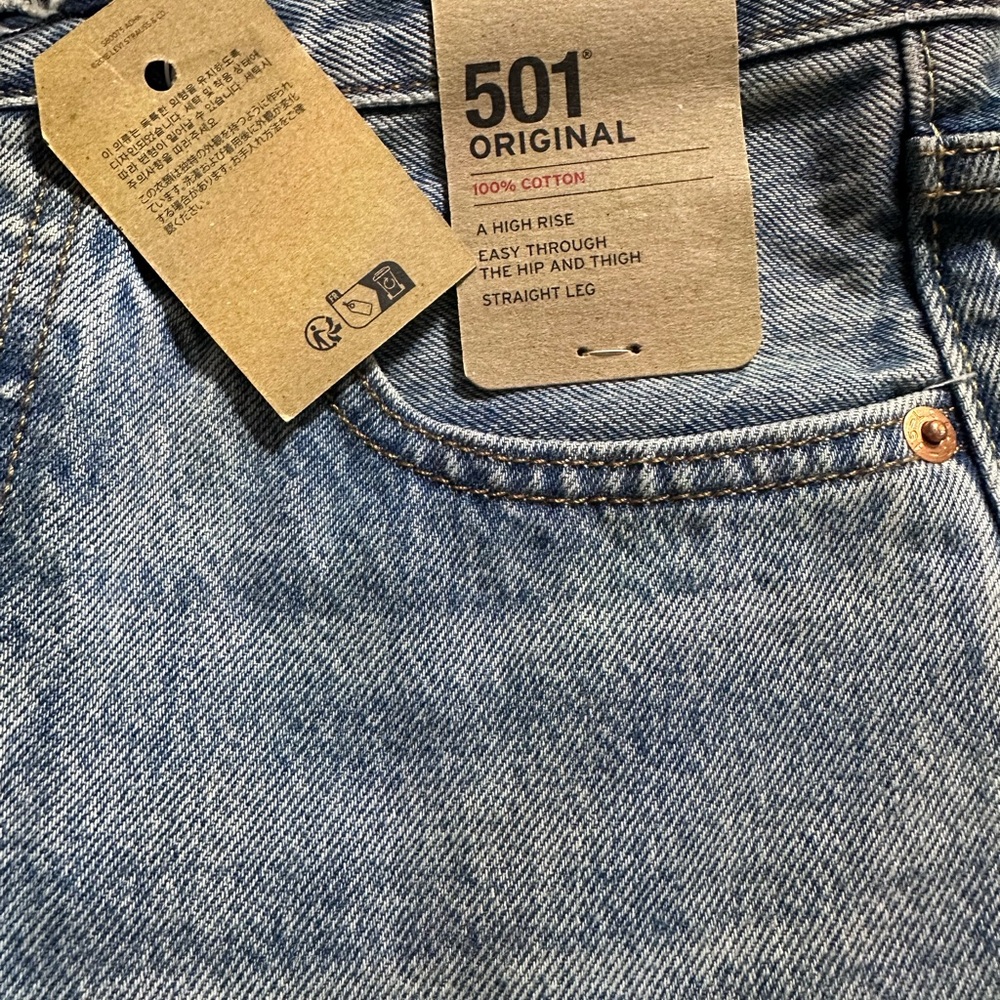 Levi's High Rise Light Blue 501 Distressed Jeans - Picture 4 of 4